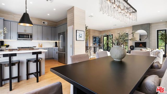 2591 Leicester Drive, Los Angeles, CA 90046