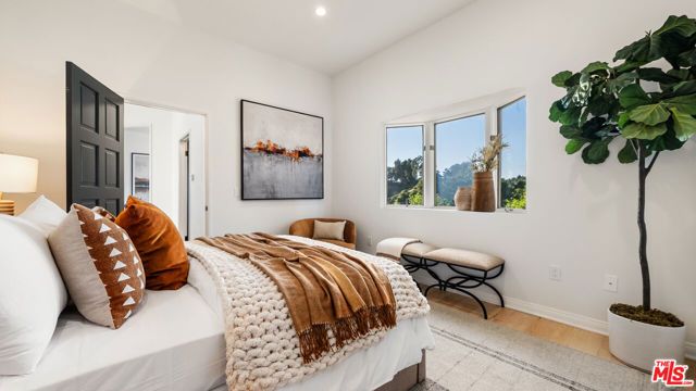 2591 Leicester Drive, Los Angeles, CA 90046