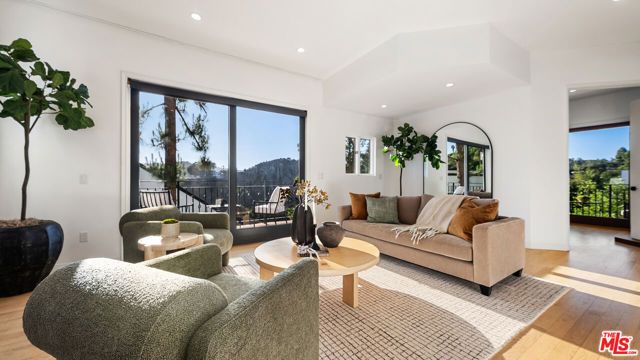 2591 Leicester Drive, Los Angeles, CA 90046