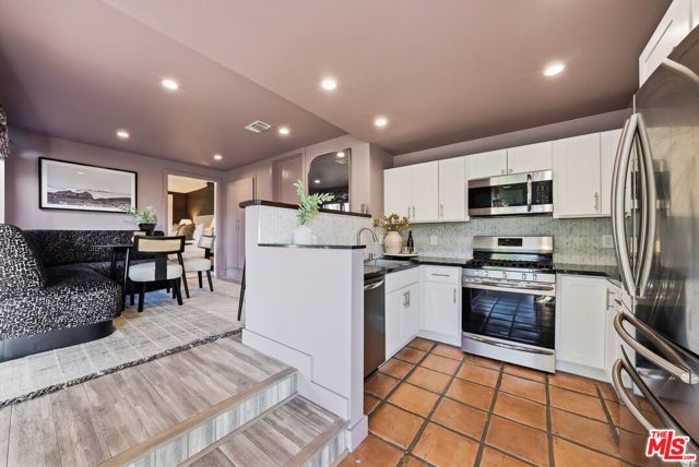 2591 Leicester Drive, Los Angeles, CA 90046