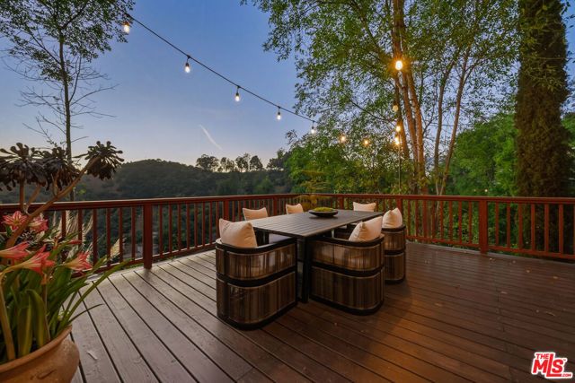 2591 Leicester Drive, Los Angeles, CA 90046