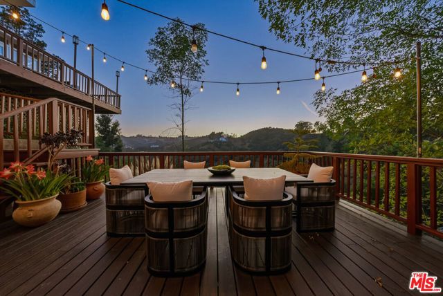 2591 Leicester Drive, Los Angeles, CA 90046