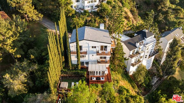 2591 Leicester Drive, Los Angeles, CA 90046