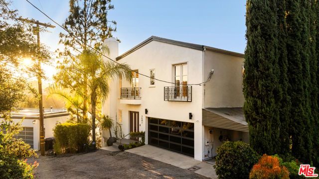 2591 Leicester Drive, Los Angeles, CA 90046
