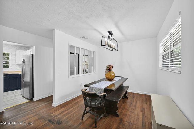 9038 COMMONWEALTH Avenue, Jacksonville, FL 32220