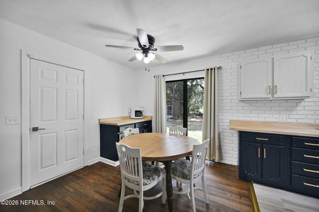 9038 COMMONWEALTH Avenue, Jacksonville, FL 32220