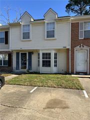 544 Hollomon Drive, Hampton, VA 23666