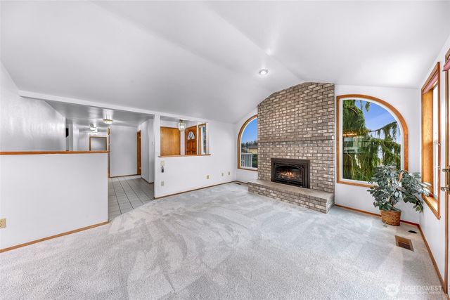 1207 Rainier Lane, Oak Harbor, WA 98277