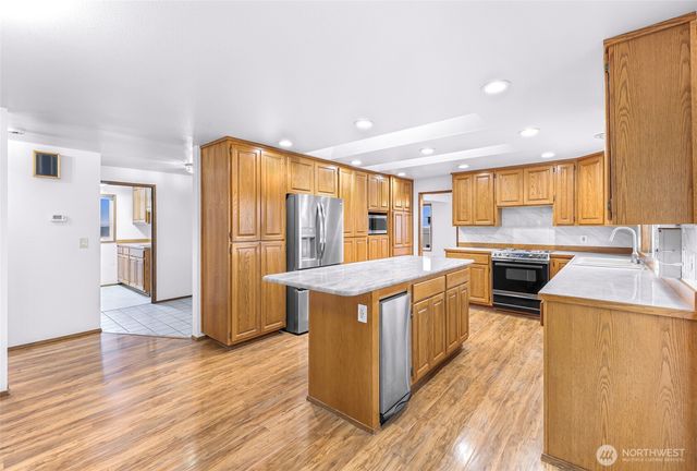 1207 Rainier Lane, Oak Harbor, WA 98277