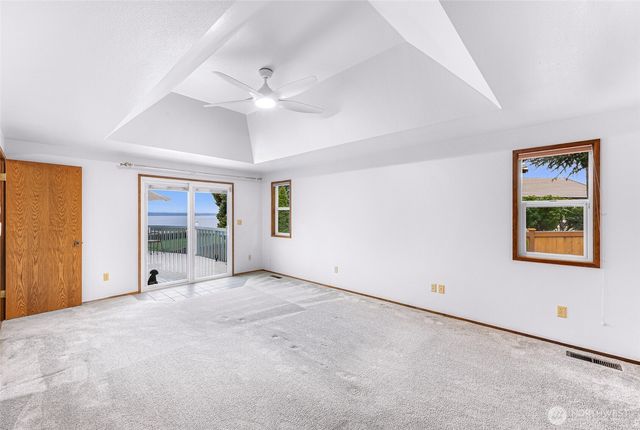 1207 Rainier Lane, Oak Harbor, WA 98277