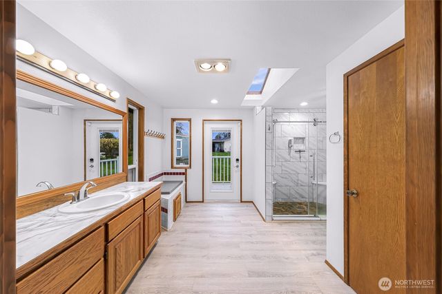 1207 Rainier Lane, Oak Harbor, WA 98277