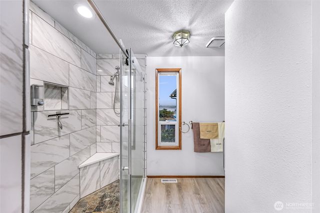 1207 Rainier Lane, Oak Harbor, WA 98277