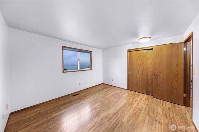 1207 Rainier Lane, Oak Harbor, WA 98277