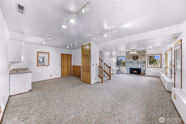 1207 Rainier Lane, Oak Harbor, WA 98277