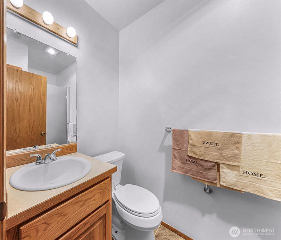 1207 Rainier Lane, Oak Harbor, WA 98277