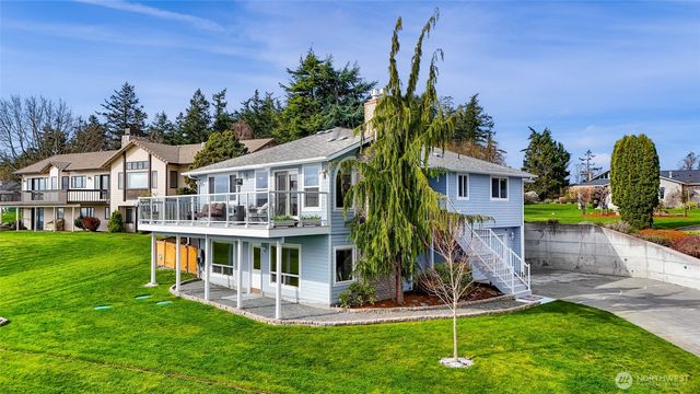 1207 Rainier Lane, Oak Harbor, WA 98277