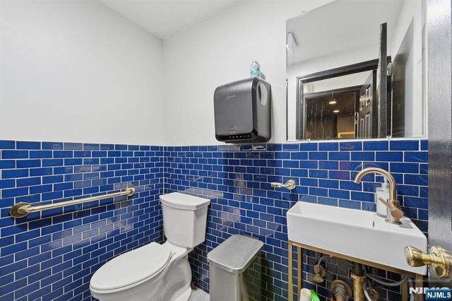 35 Moonachie Road, Moonachie, NJ 07074