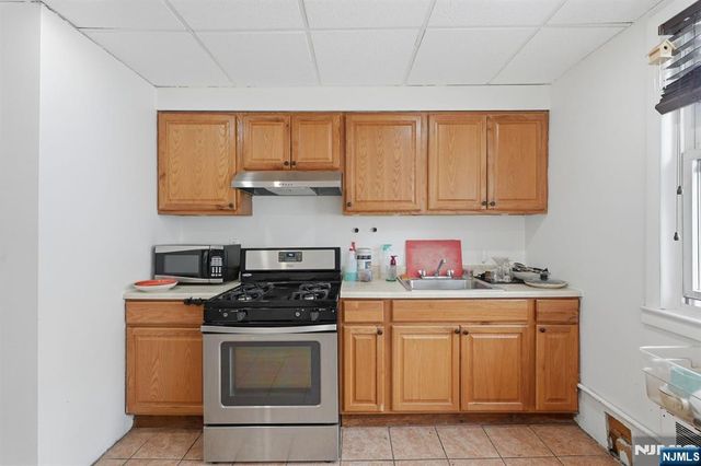 35 Moonachie Road, Moonachie, NJ 07074
