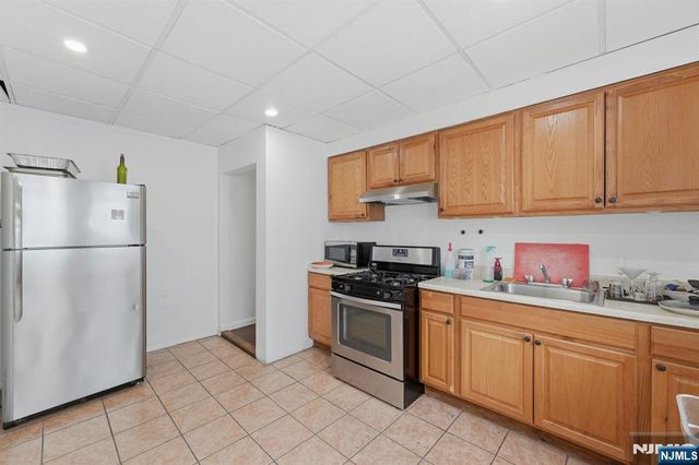 35 Moonachie Road, Moonachie, NJ 07074