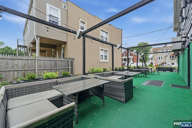 35 Moonachie Road, Moonachie, NJ 07074