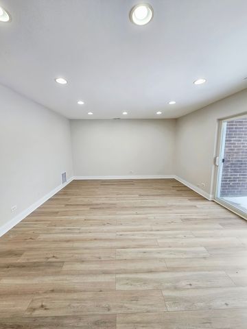 1550 Sandpebble Drive 210, Wheeling, IL 60090