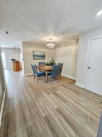 1550 Sandpebble Drive 210, Wheeling, IL 60090