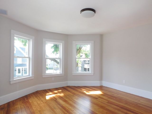 54 Savin Ave 1, Norwood, MA 02062