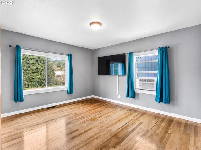 5514 Sw Beaverton Hillsdale Hwy, Portland, OR 97221