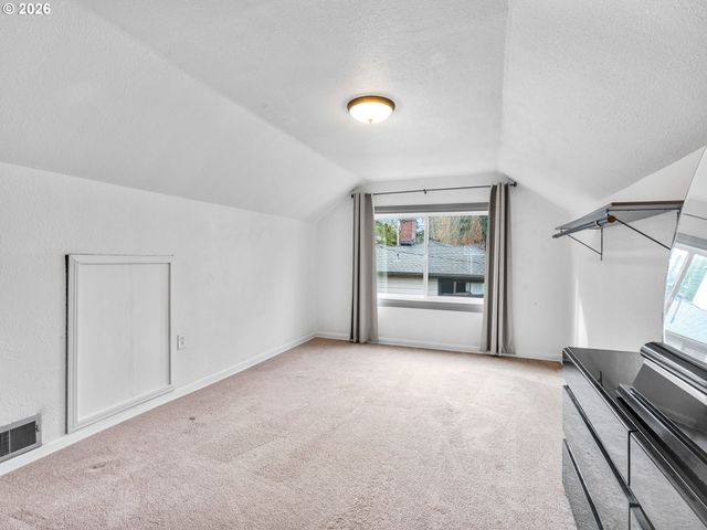 5514 Sw Beaverton Hillsdale Hwy, Portland, OR 97221