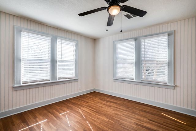 353 N Oliver Ave, Wichita, KS 67208
