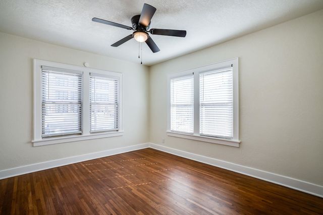 353 N Oliver Ave, Wichita, KS 67208