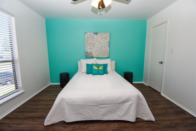 3300 Pebblebrook Drive 48, Seabrook, TX 77586