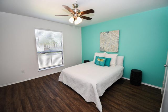 3300 Pebblebrook Drive 48, Seabrook, TX 77586