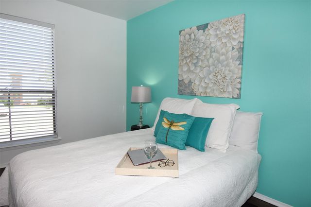 3300 Pebblebrook Drive 48, Seabrook, TX 77586