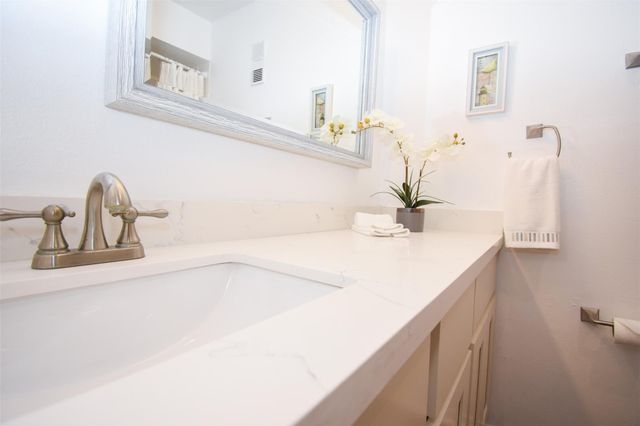 3300 Pebblebrook Drive 48, Seabrook, TX 77586