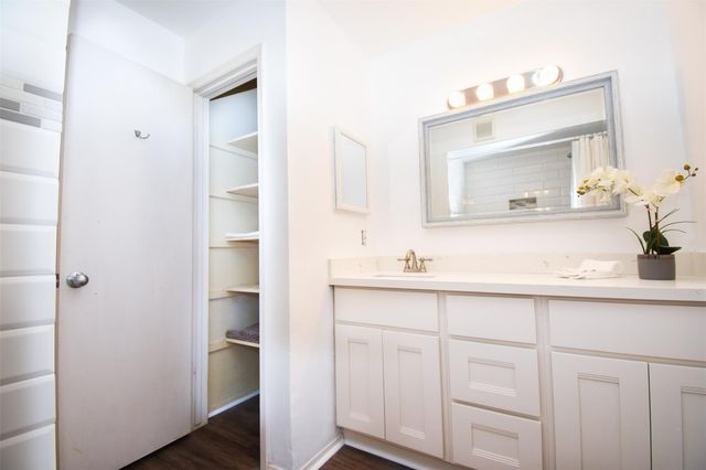 3300 Pebblebrook Drive 48, Seabrook, TX 77586