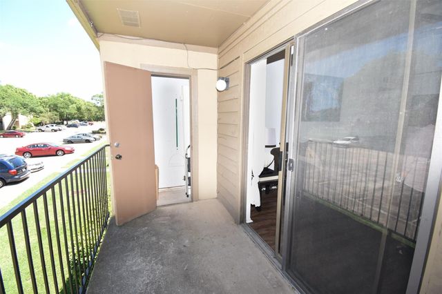 3300 Pebblebrook Drive 48, Seabrook, TX 77586