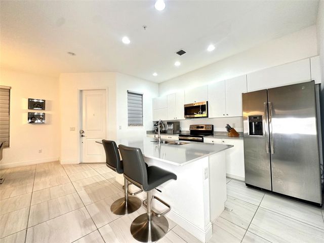 1765 NW 124th Place, Pembroke Pines, FL 33028