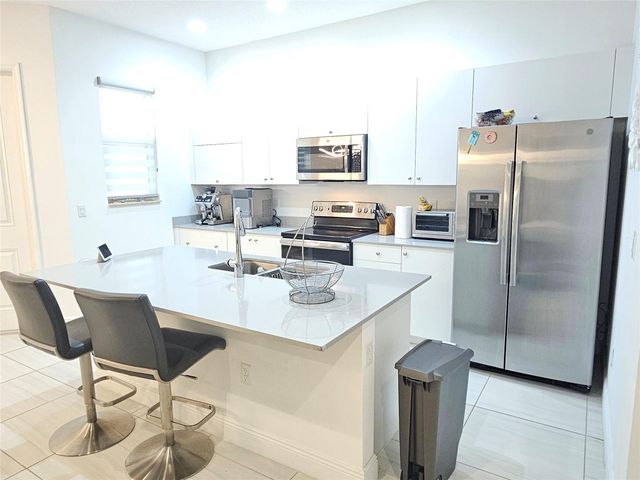 1765 NW 124th Place, Pembroke Pines, FL 33028