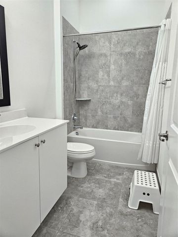 1765 NW 124th Place, Pembroke Pines, FL 33028