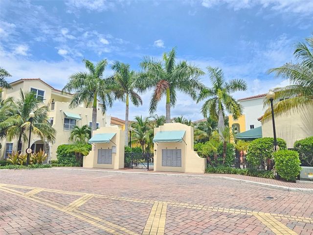 1765 NW 124th Place, Pembroke Pines, FL 33028