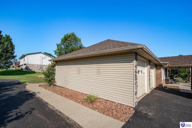 1007 S Woodland Drive, Radcliff, KY 40160