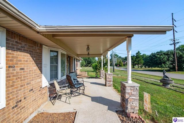 1007 S Woodland Drive, Radcliff, KY 40160