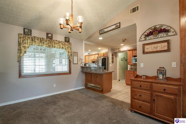1007 S Woodland Drive, Radcliff, KY 40160