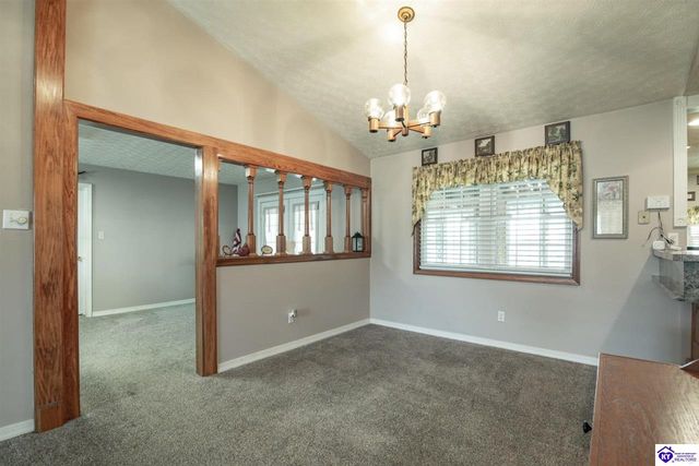 1007 S Woodland Drive, Radcliff, KY 40160