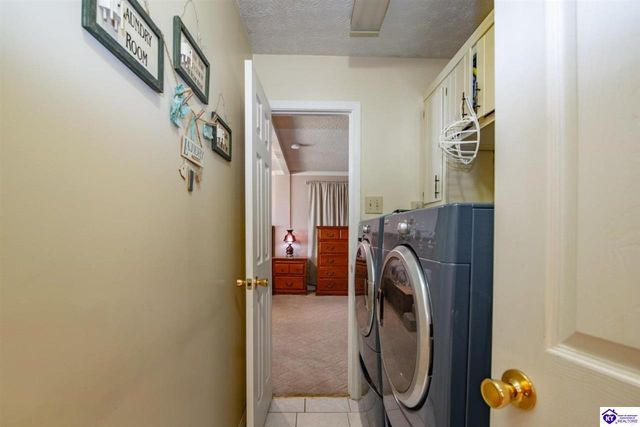 1007 S Woodland Drive, Radcliff, KY 40160