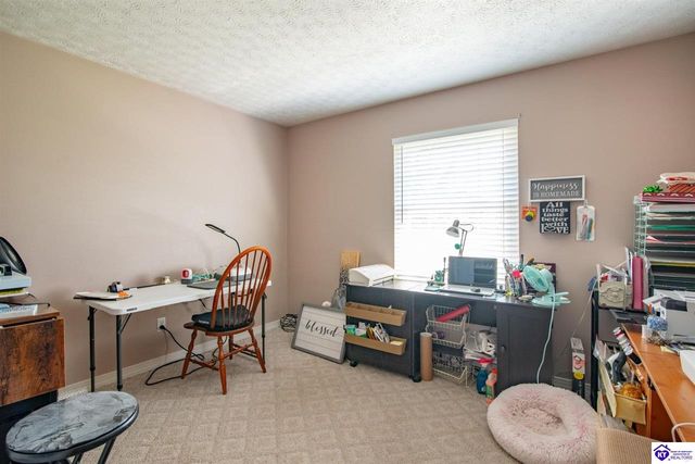 1007 S Woodland Drive, Radcliff, KY 40160
