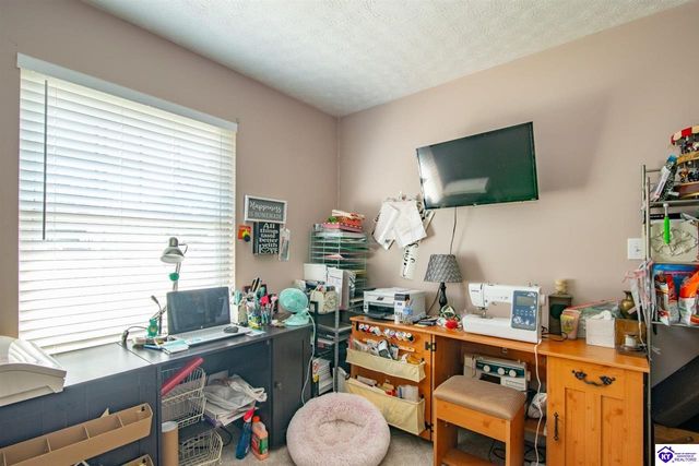 1007 S Woodland Drive, Radcliff, KY 40160