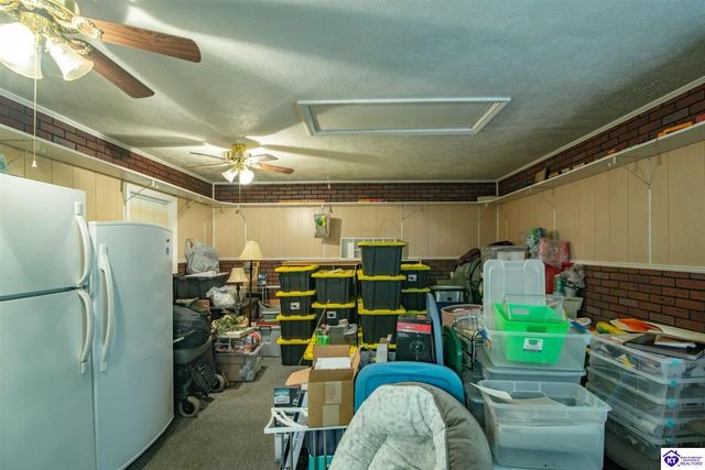 1007 S Woodland Drive, Radcliff, KY 40160