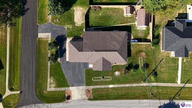 1007 S Woodland Drive, Radcliff, KY 40160